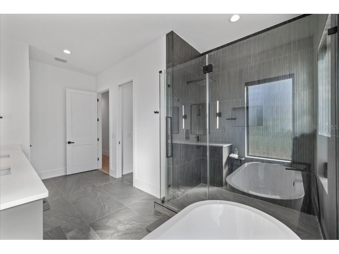 4717 W Estrella Street Tampa FL 33629 TB8448763 image38