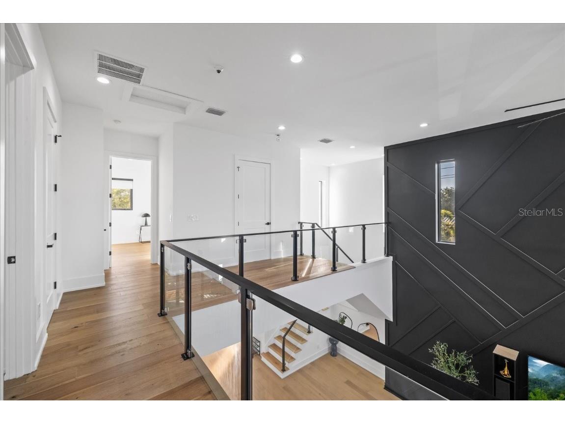 4717 W Estrella Street Tampa FL 33629 TB8448763 image49