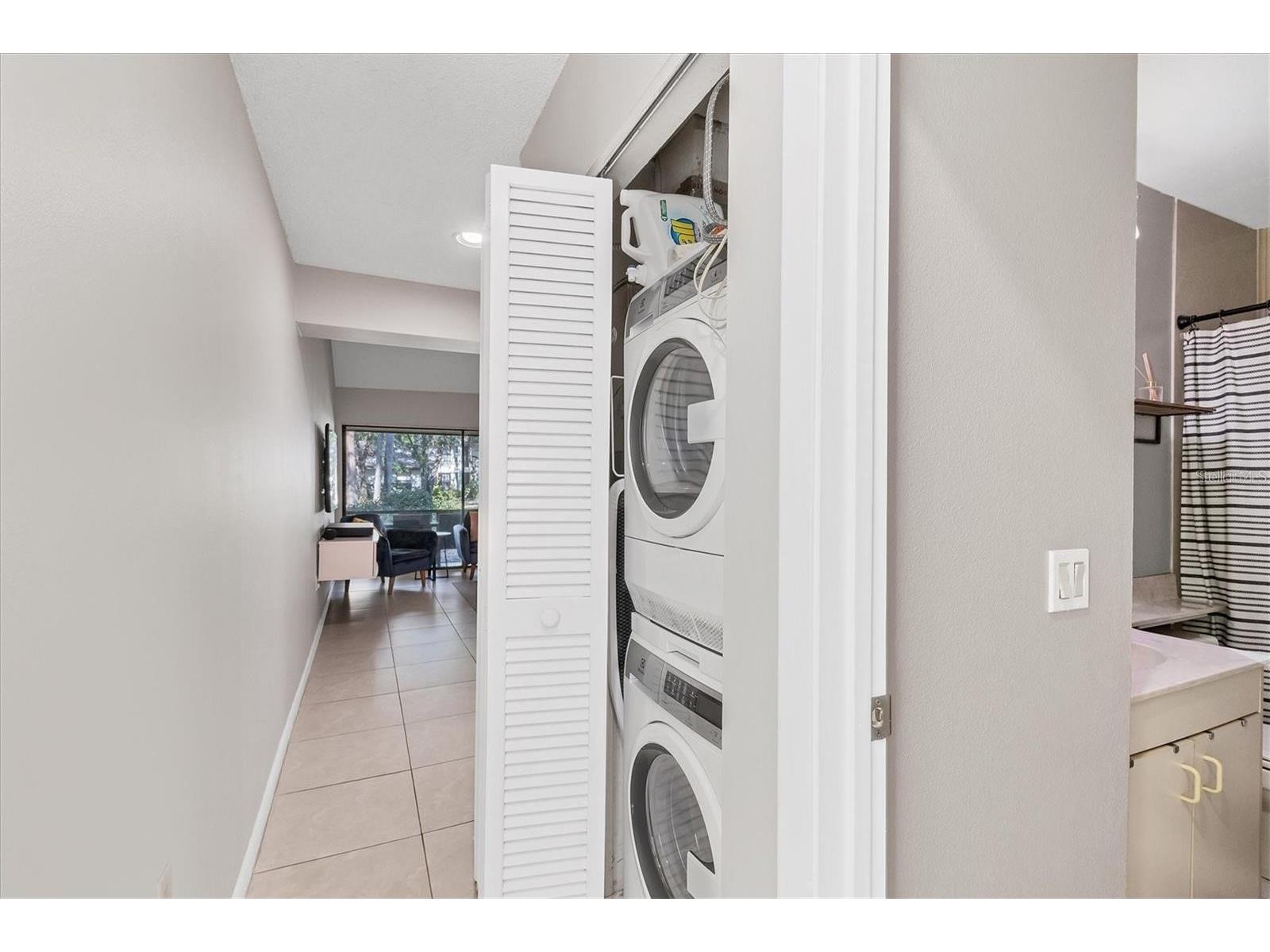 4717 Winslow Beacon #7 Sarasota FL 34235 A4687794 image3