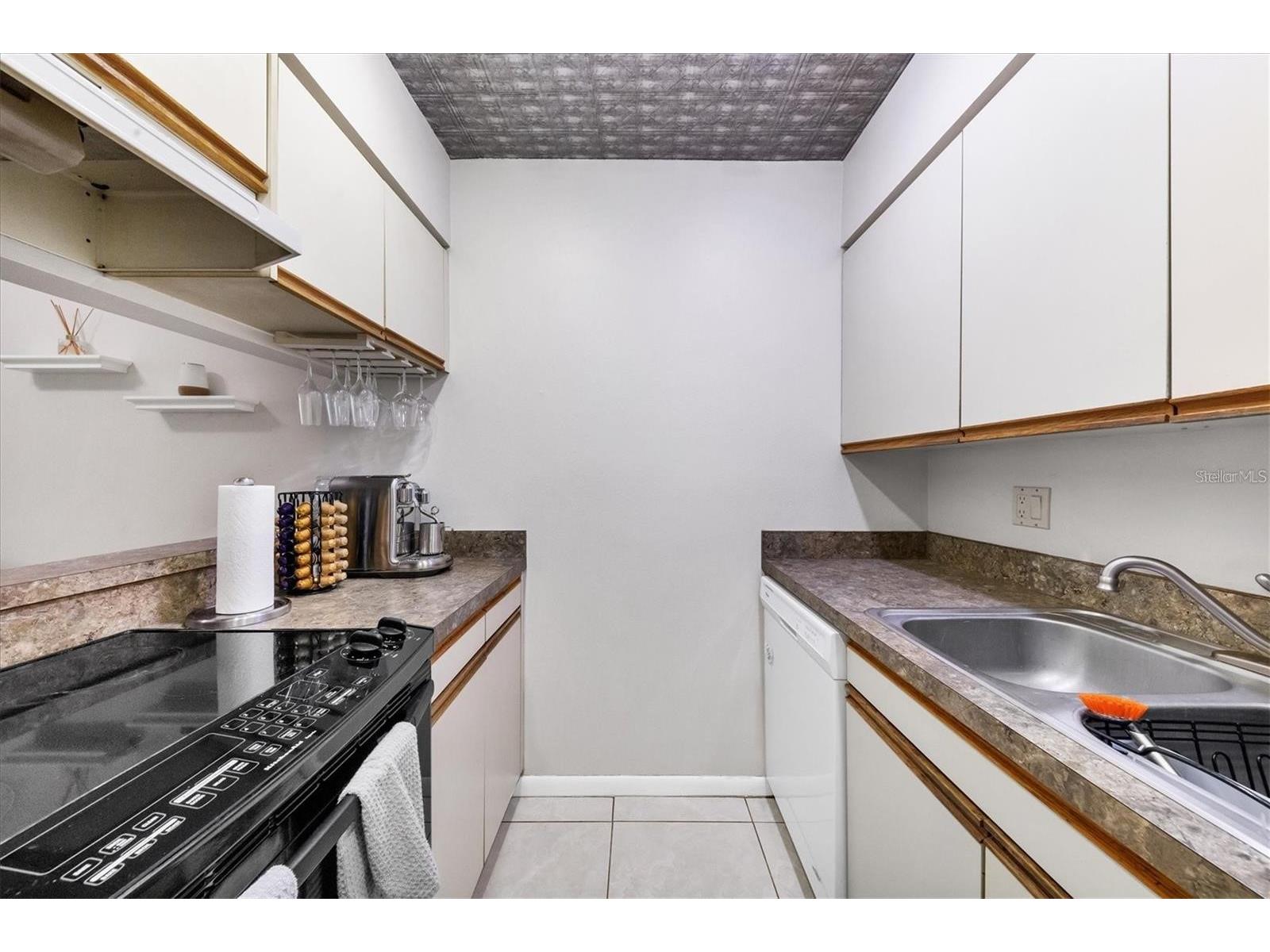 4717 Winslow Beacon #7 Sarasota FL 34235 A4687794 image7