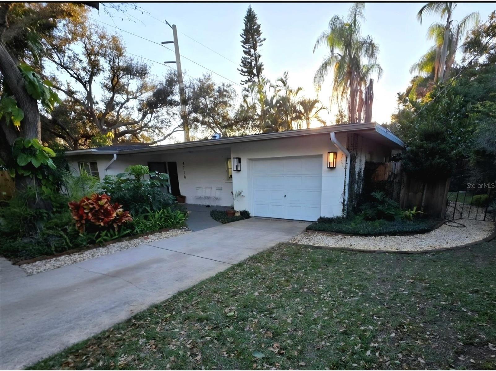 4718 Crystal Avenue Sarasota FL 34231 O6396425 image1