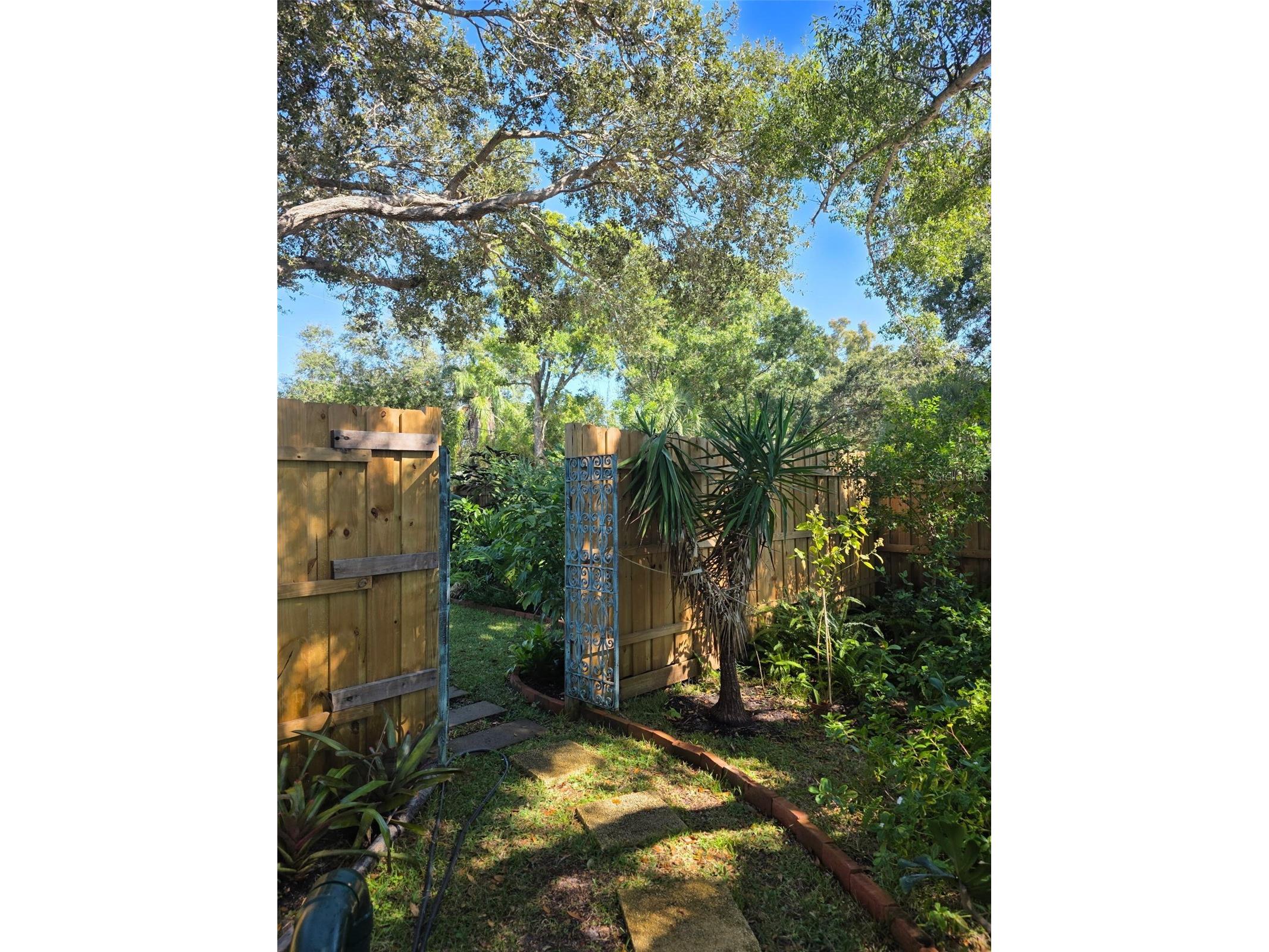 4718 Crystal Avenue Sarasota FL 34231 O6396425 image29