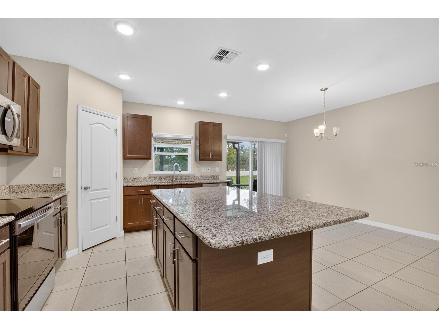 4718 Spatter Dock Street Tampa FL 33610 TB8513910 image12