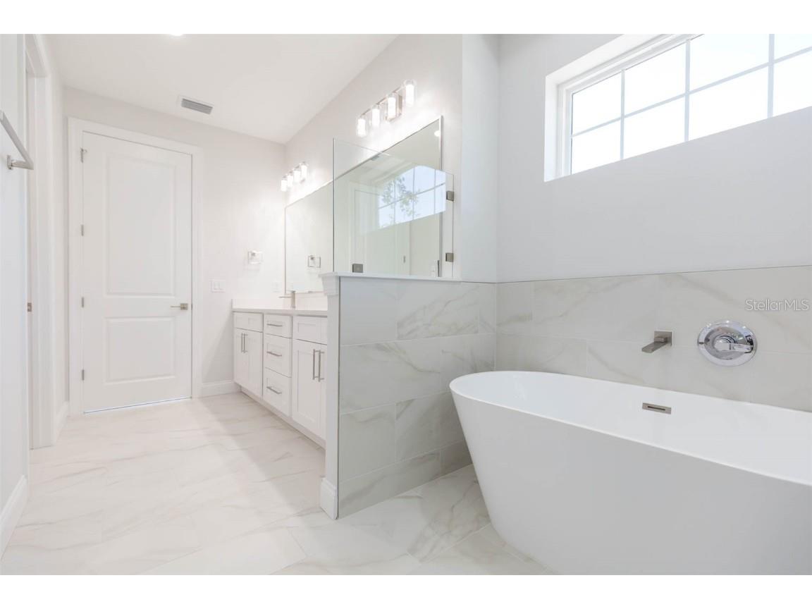 4718 W Knights Avenue Tampa FL 33611 TB8451467 image50