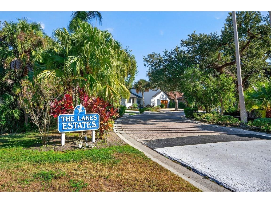 4719 E Trails Drive Sarasota FL 34232 A4669152 image12