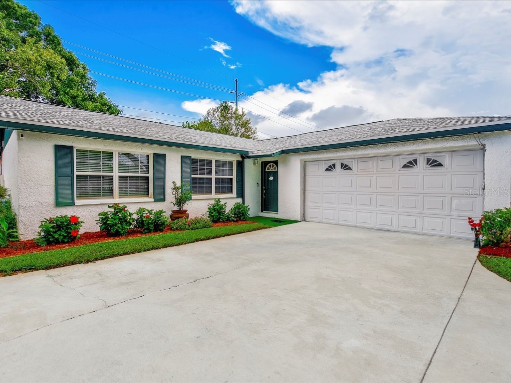 472 5th Avenue SE Largo FL 33771 U8136342 image1