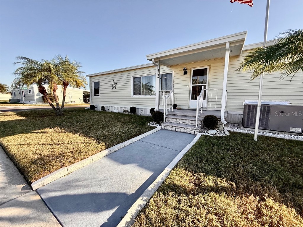 4720 Burney Drive Holiday FL 34690 W7880637 image1