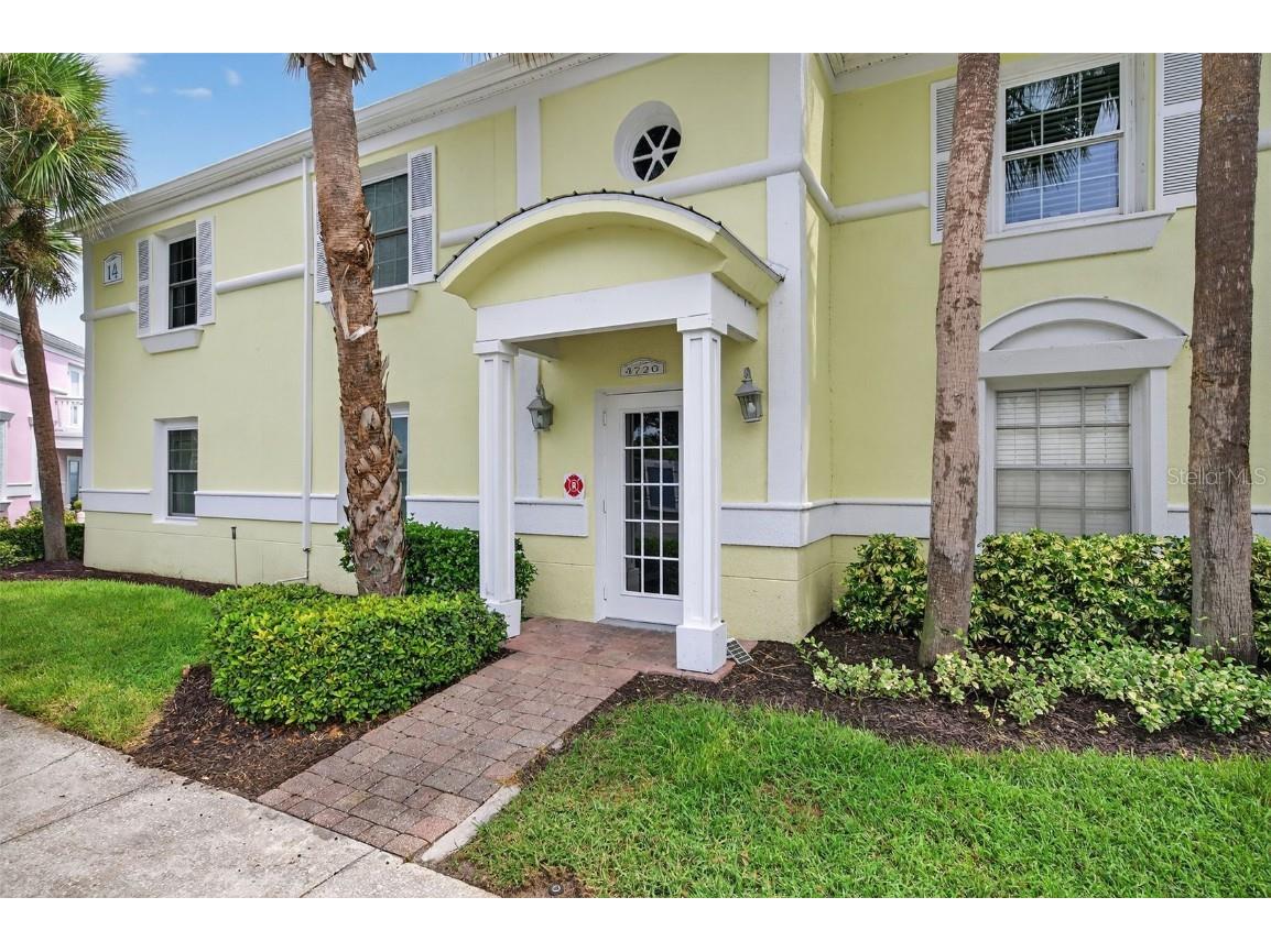 4720 Coquina Key Drive SE #C Saint Petersburg FL 33705 - TAMPA BAY TB8430575 image2