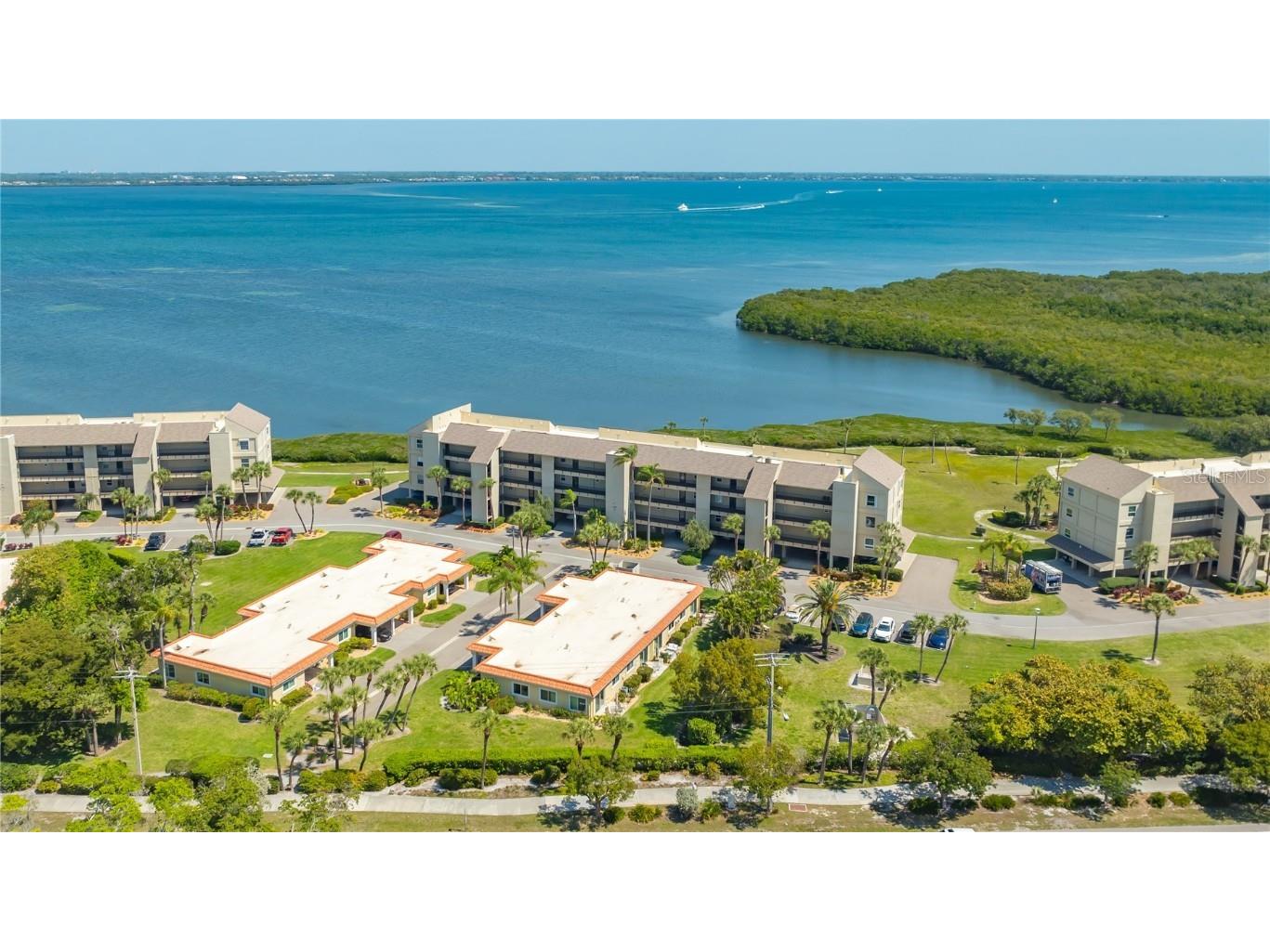 4720 Gulf Of Mexico Drive #VILLA 2 Longboat Key FL 34228 - SARASOTA BAY ICW A4573674 image1