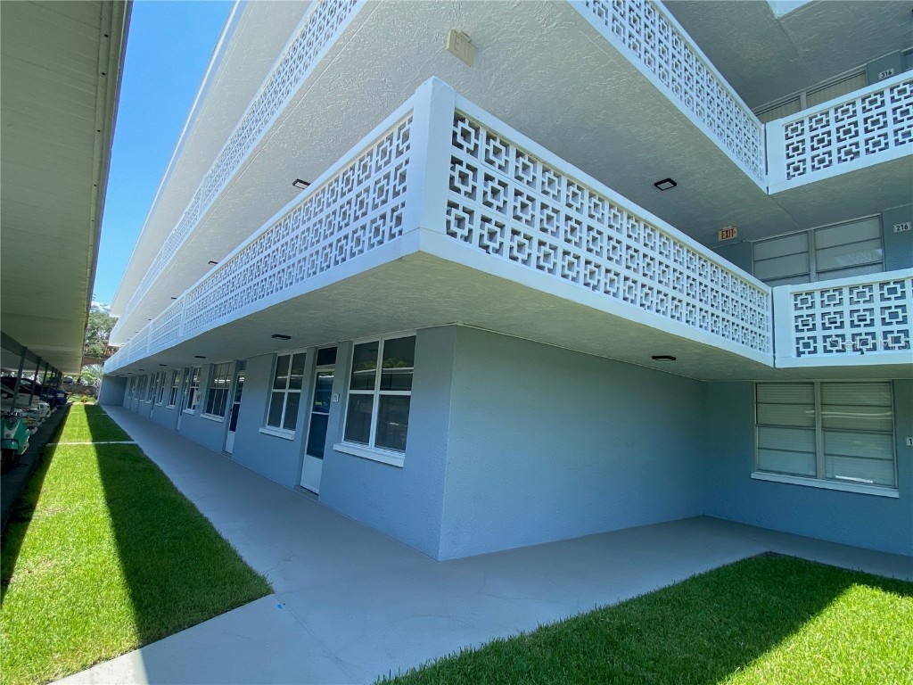 4720 Locust Street NE #114 Saint Petersburg FL 33703 U8246305 image1