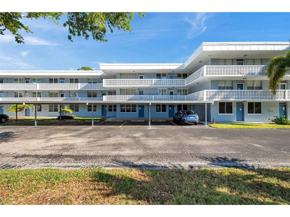 4720 Locust Street NE #206 Saint Petersburg FL 33703 TB8366542 image1
