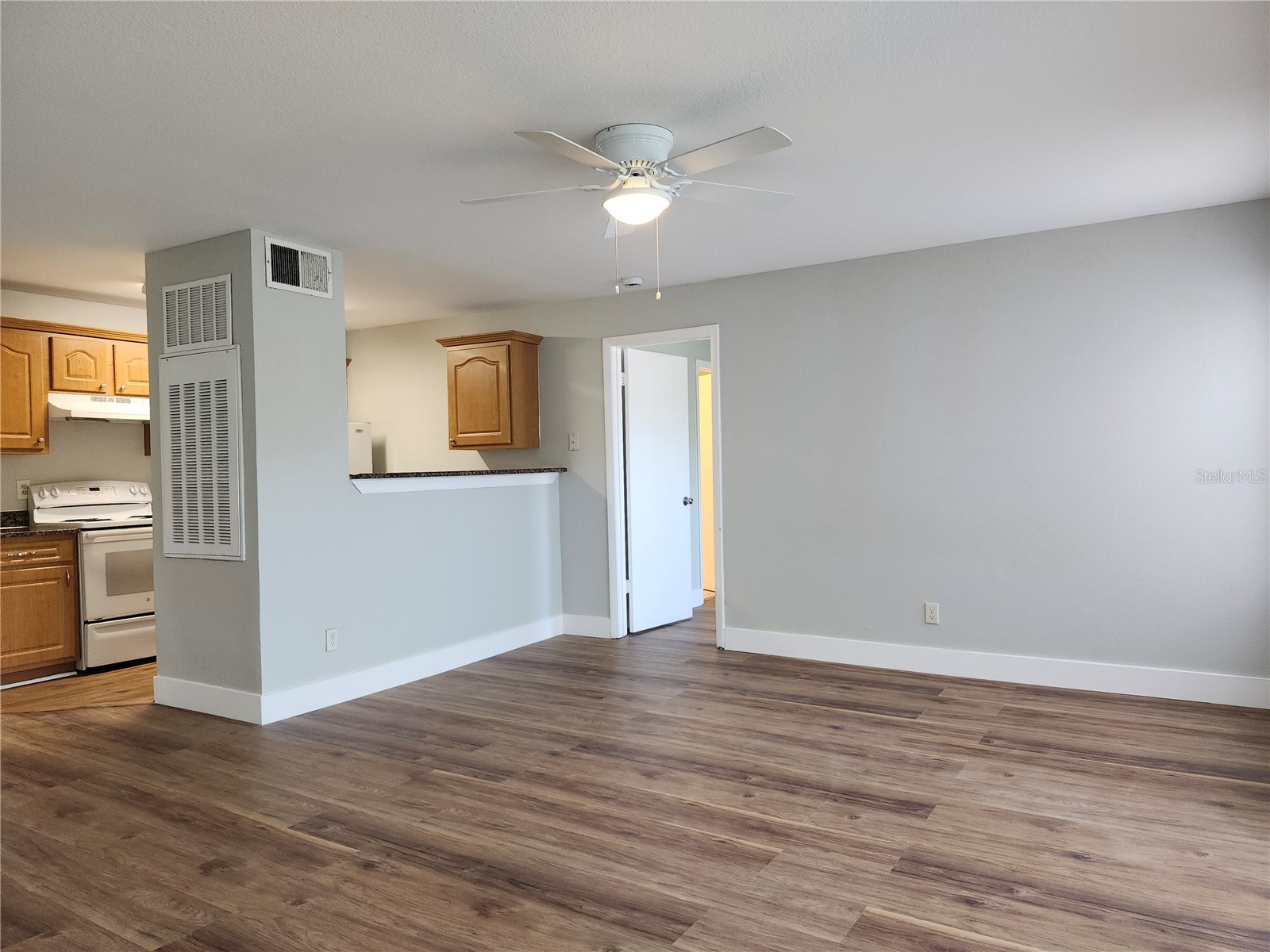 4720 Walden Circle #33 Orlando FL 32811 O6373818 image2