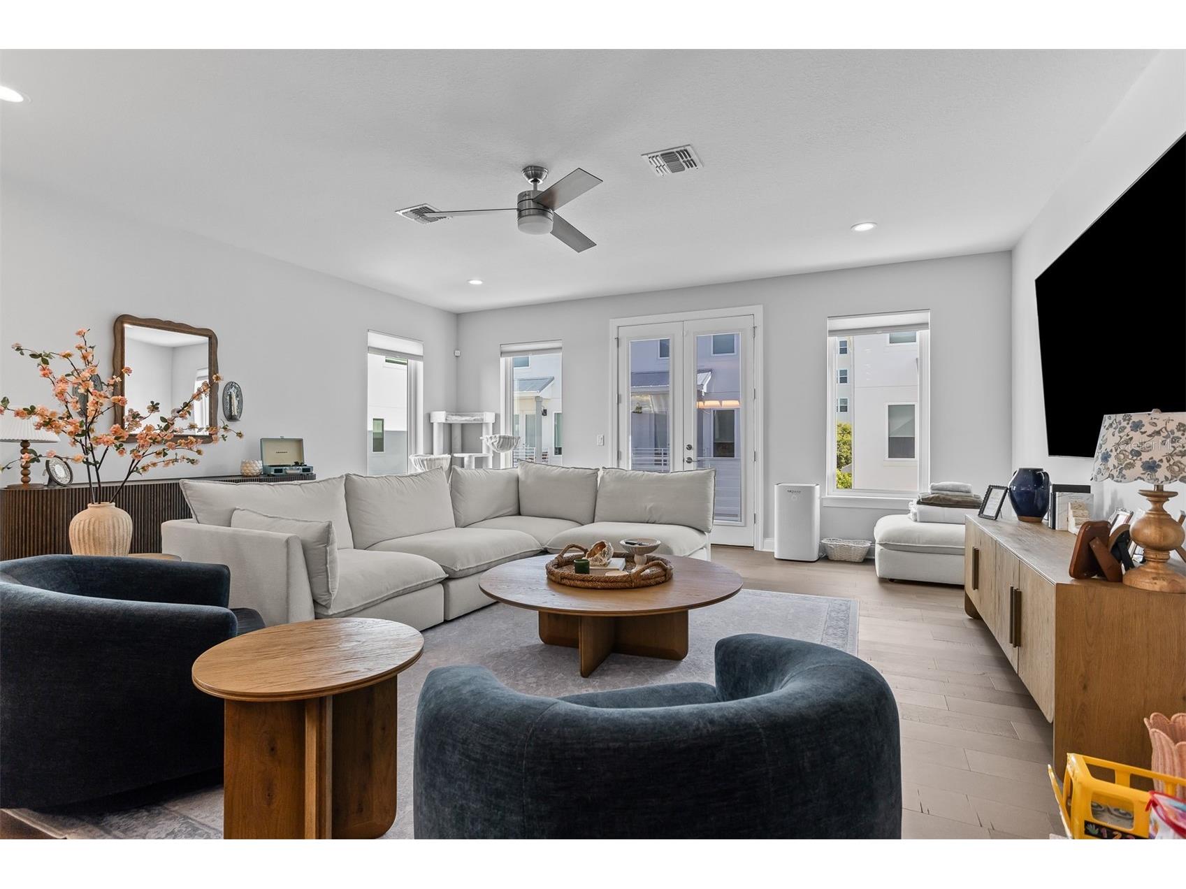 4722 Legacy Park Drive Tampa FL 33611 TB8526098 image6