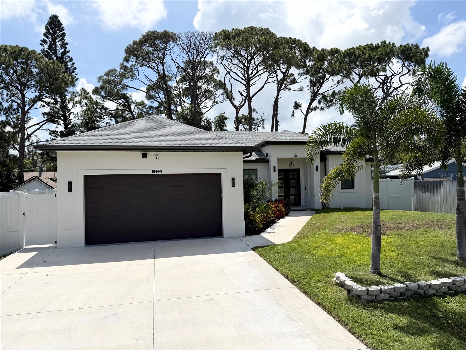 4722 Neptune Road Venice FL 34293 C7527399 image2