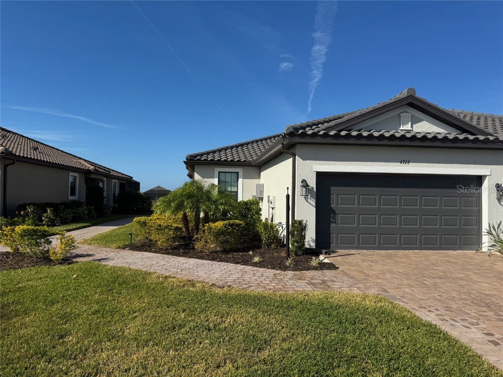 4722 Tortona Court Lakewood Ranch FL 34211 A4643658 image1
