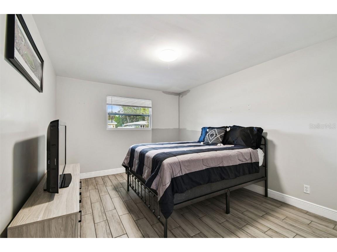 4722 W Bay Avenue Tampa FL 33616 TB8432994 image17