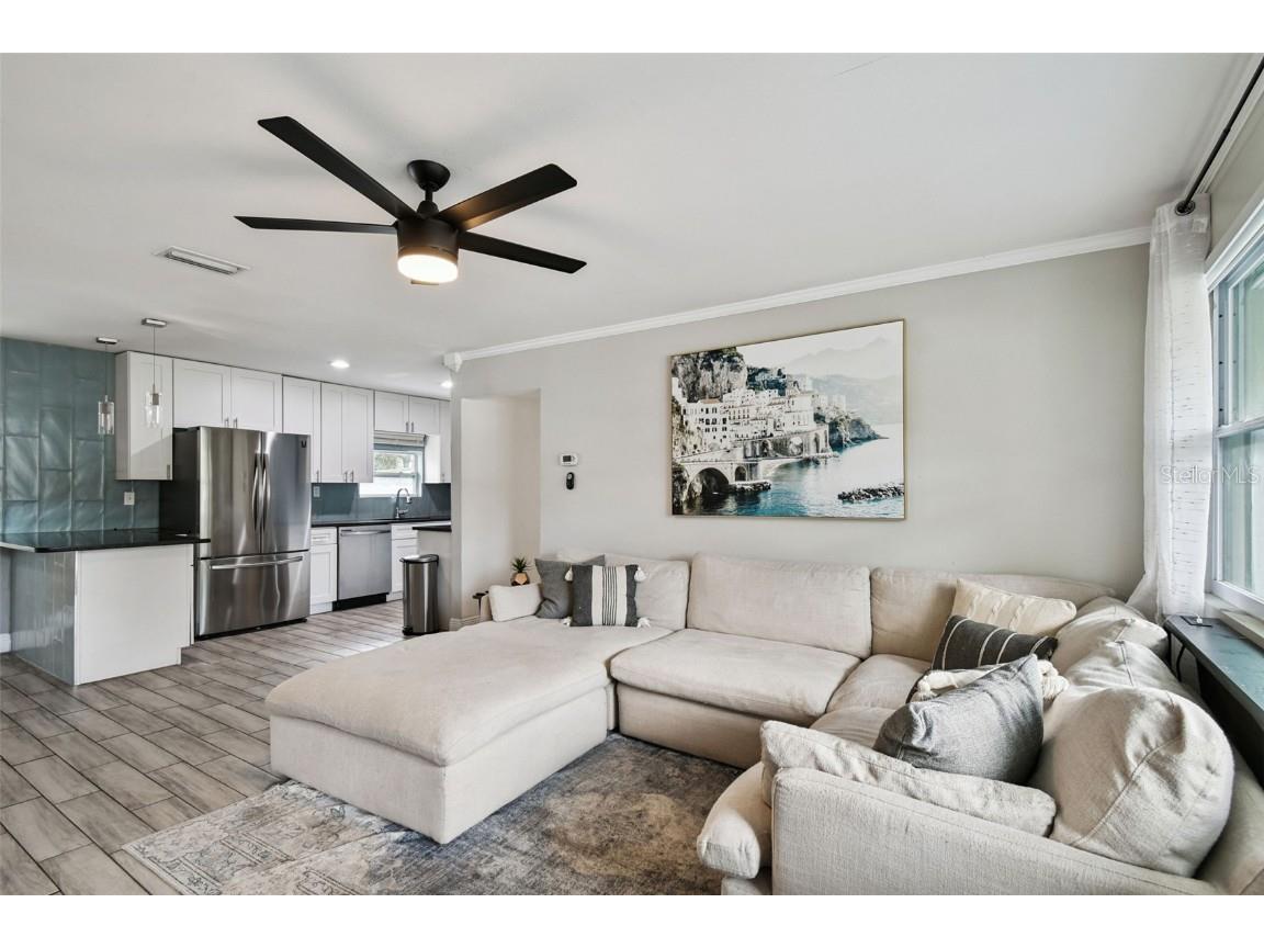 4722 W Bay Avenue Tampa FL 33616 TB8432994 image5