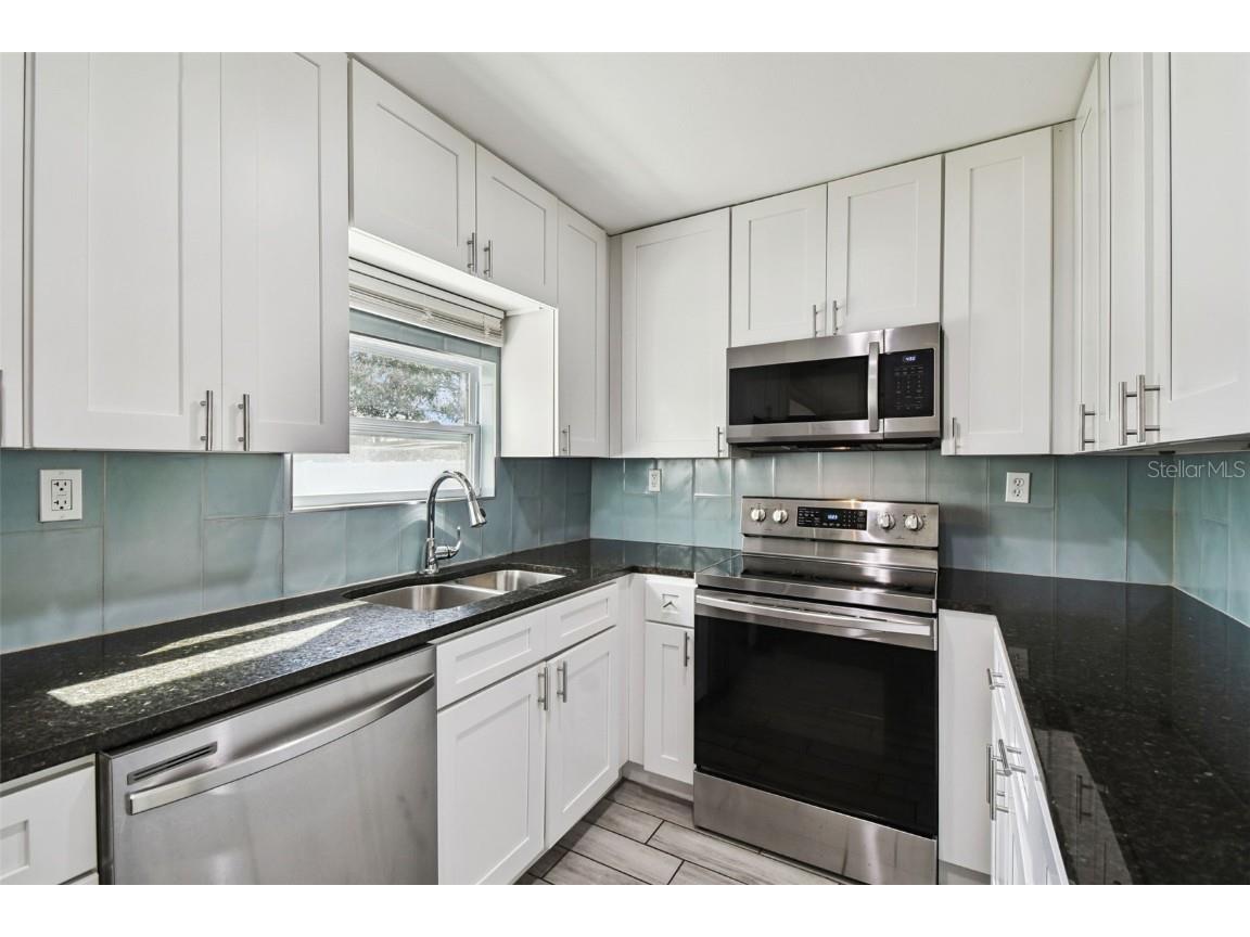 4722 W Bay Avenue Tampa FL 33616 TB8432994 image9