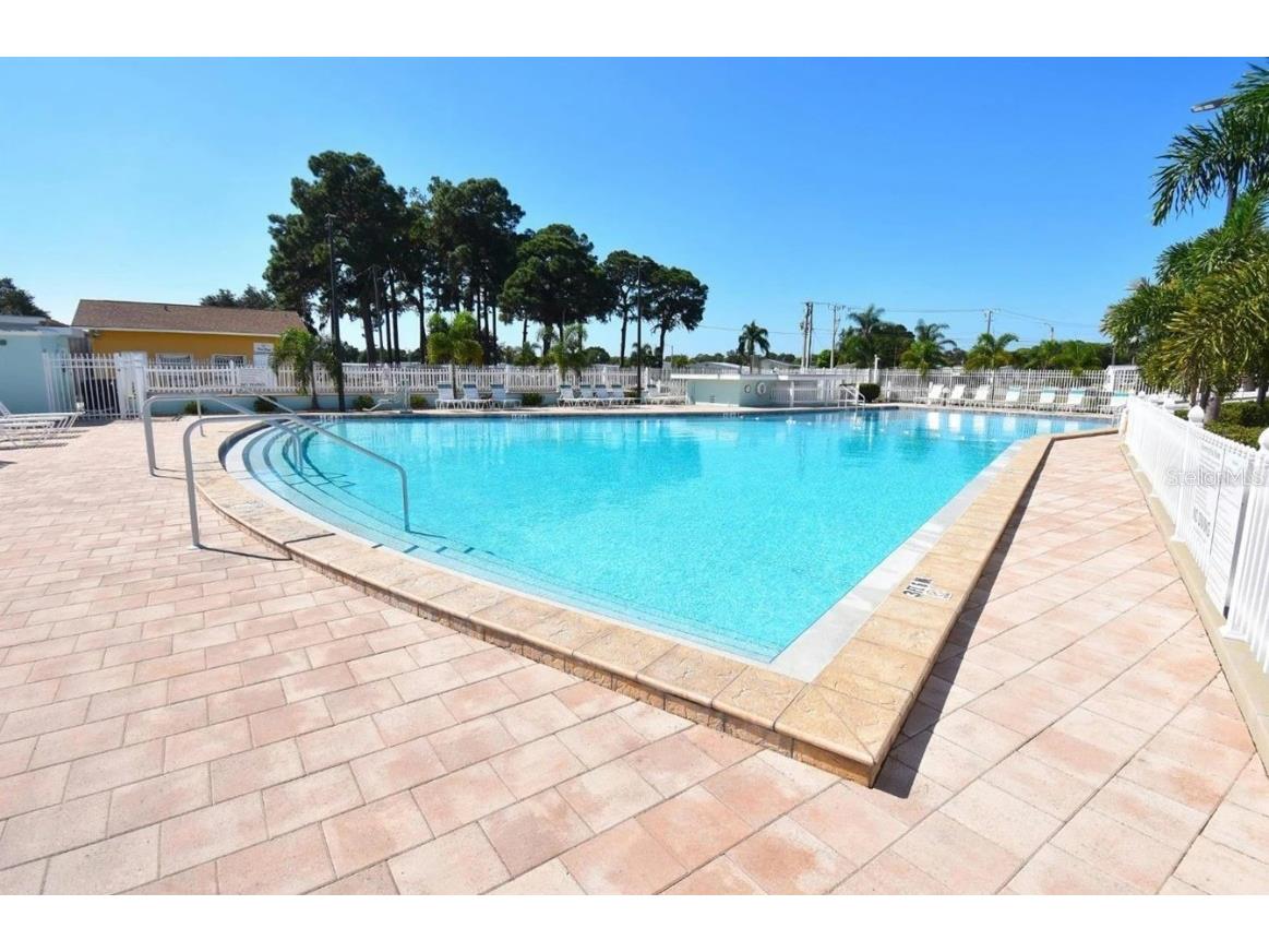 4722 Winged Foot Avenue Sarasota FL 34234 A4648117 image3