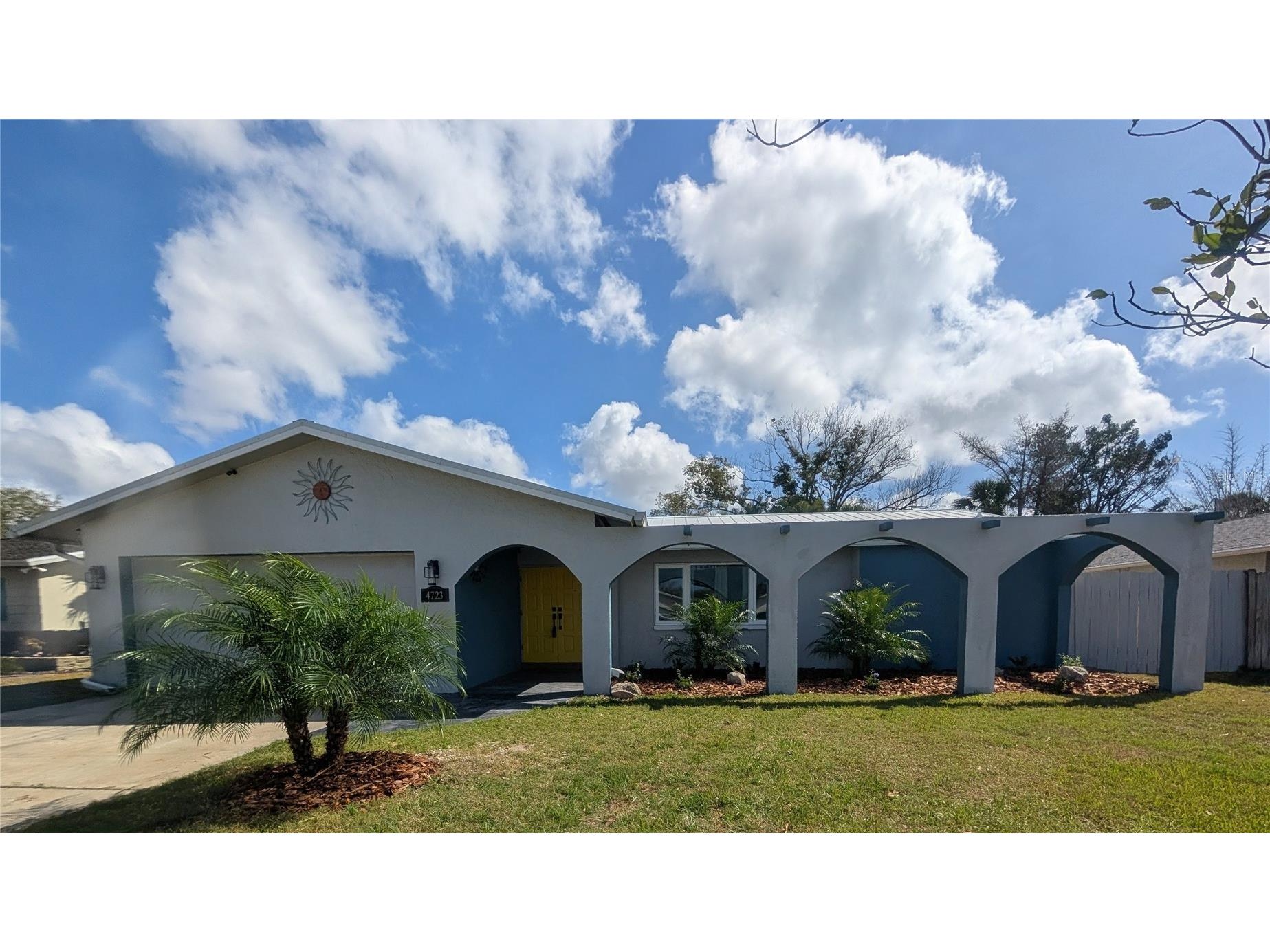 4723 114th Street N Madeira Beach FL 33708 TB8468417 image1