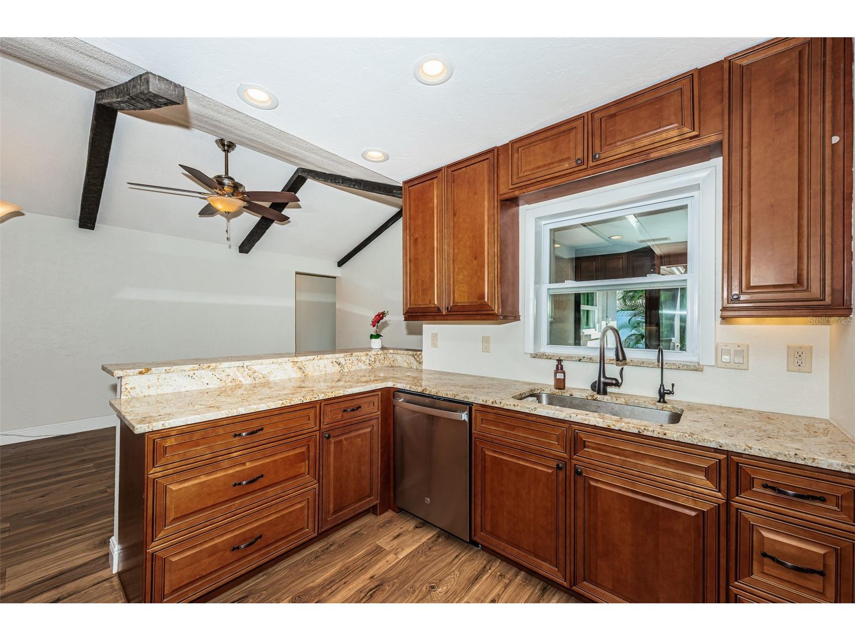 4723 114th Street N Madeira Beach FL 33708 TB8468417 image9