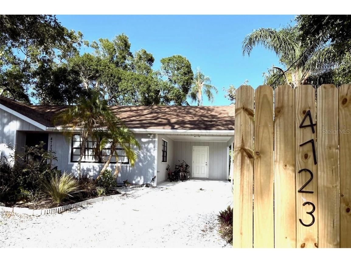 4723 Woodward Place Sarasota FL 34233 A4570356 image1