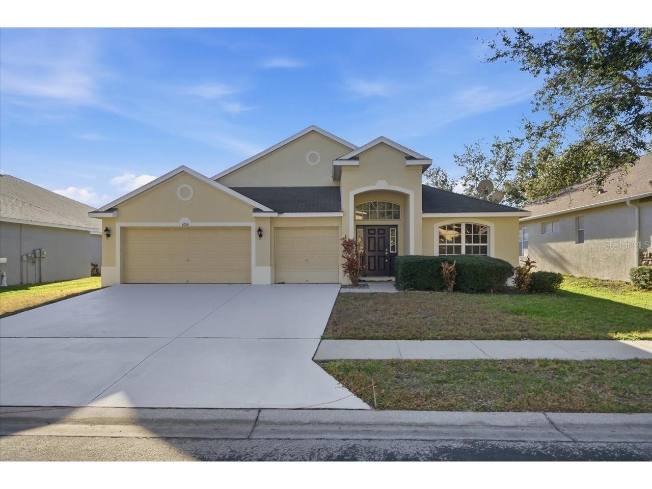 4724 Birchfield Loop Spring Hill FL 34609 W7882856 image1