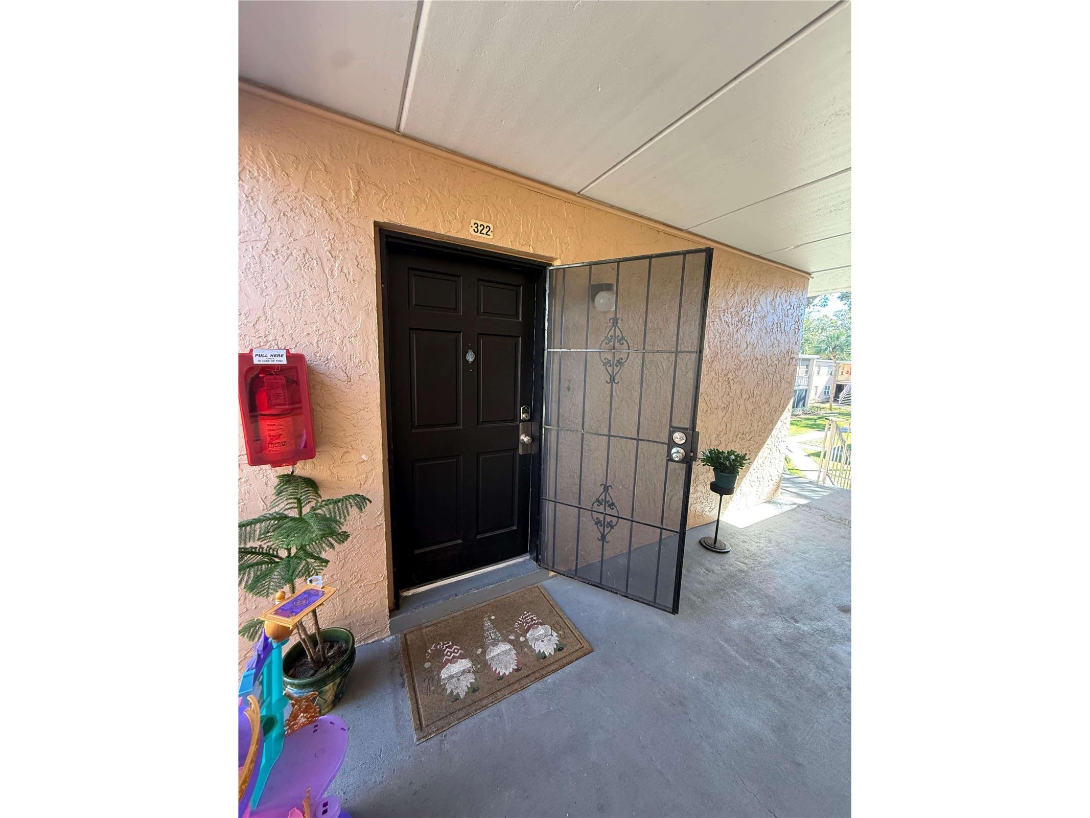 4724 Christa Court #322 Tampa FL 33614 TB8443004 image1