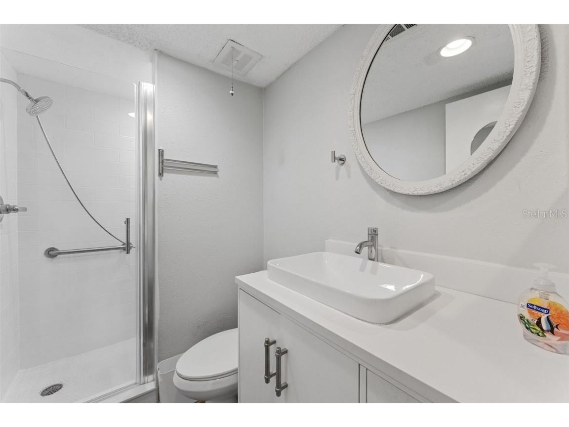 4724 Michael Court #123 Tampa FL 33614 TB8359742 image16