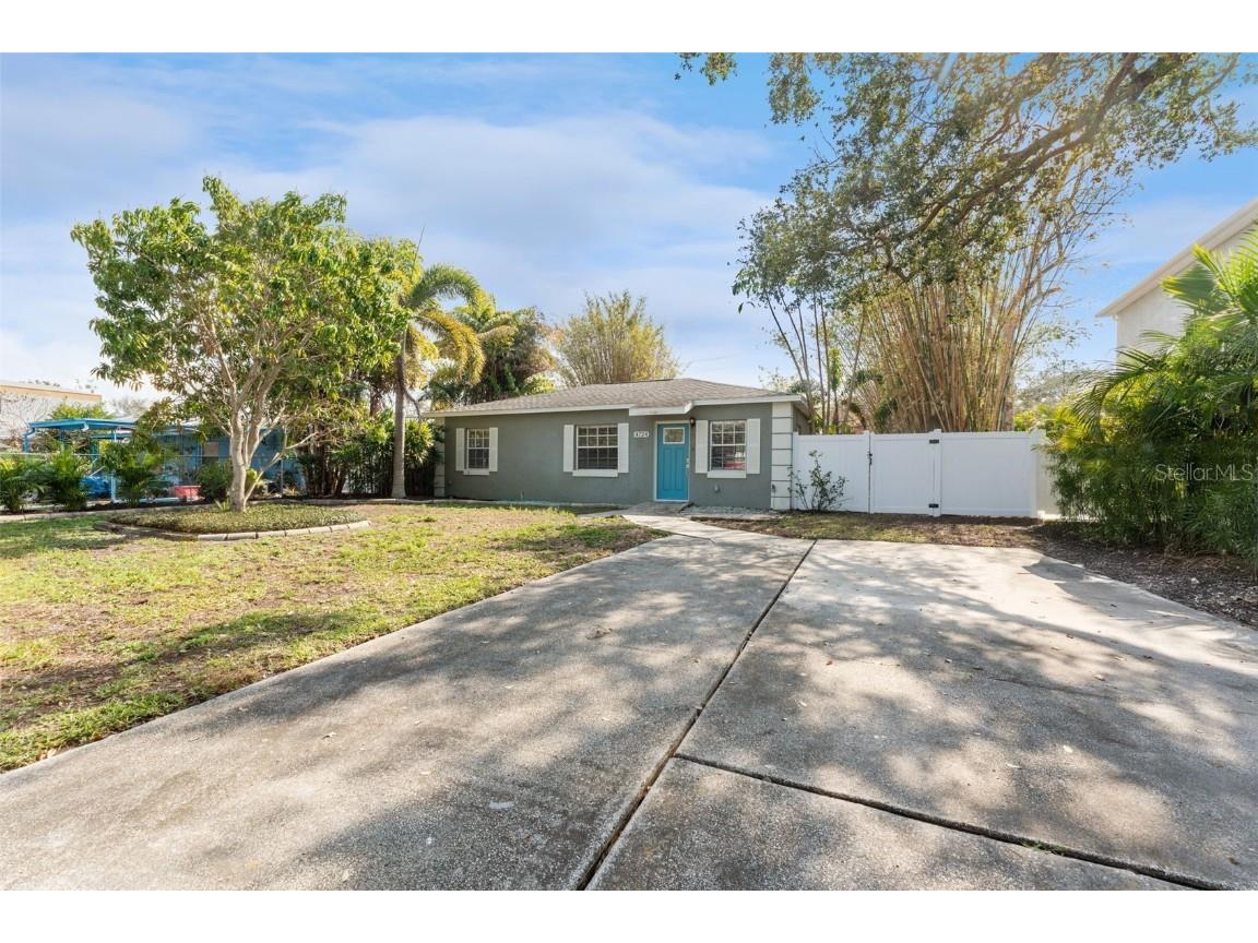 4724 W Lawn Avenue Tampa FL 33611 TB8346139 image1