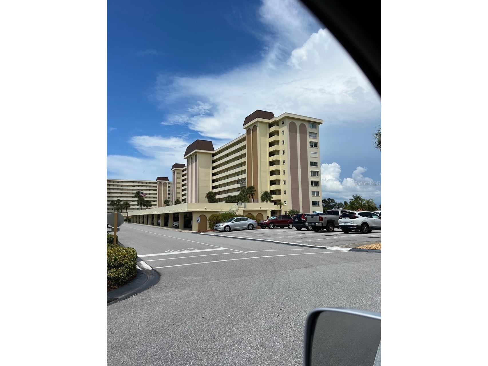 4725 Cove Circle #108 Saint Petersburg FL 33708 TB8489549 image1