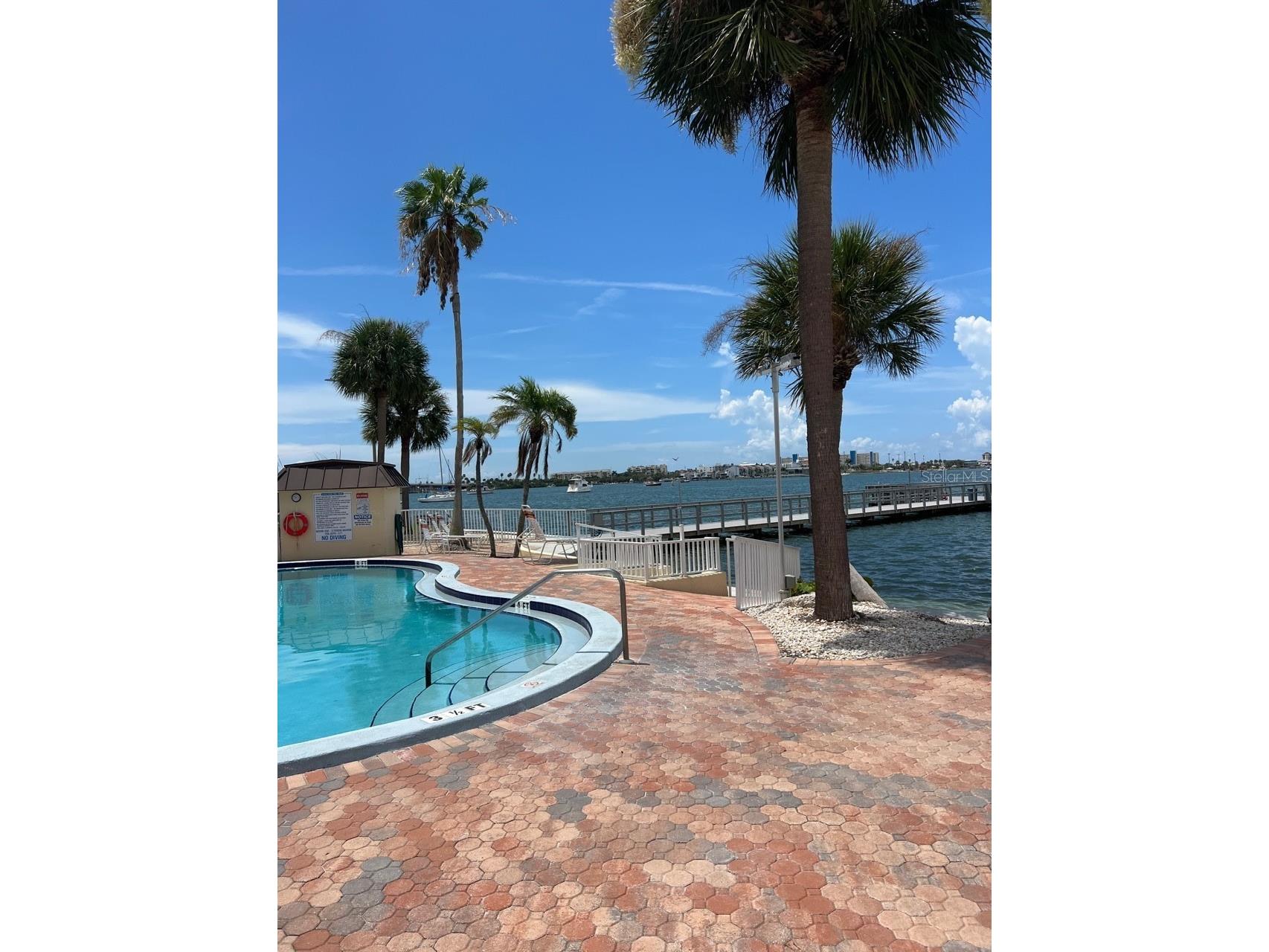 4725 Cove Circle #108 Saint Petersburg FL 33708 TB8489549 image13