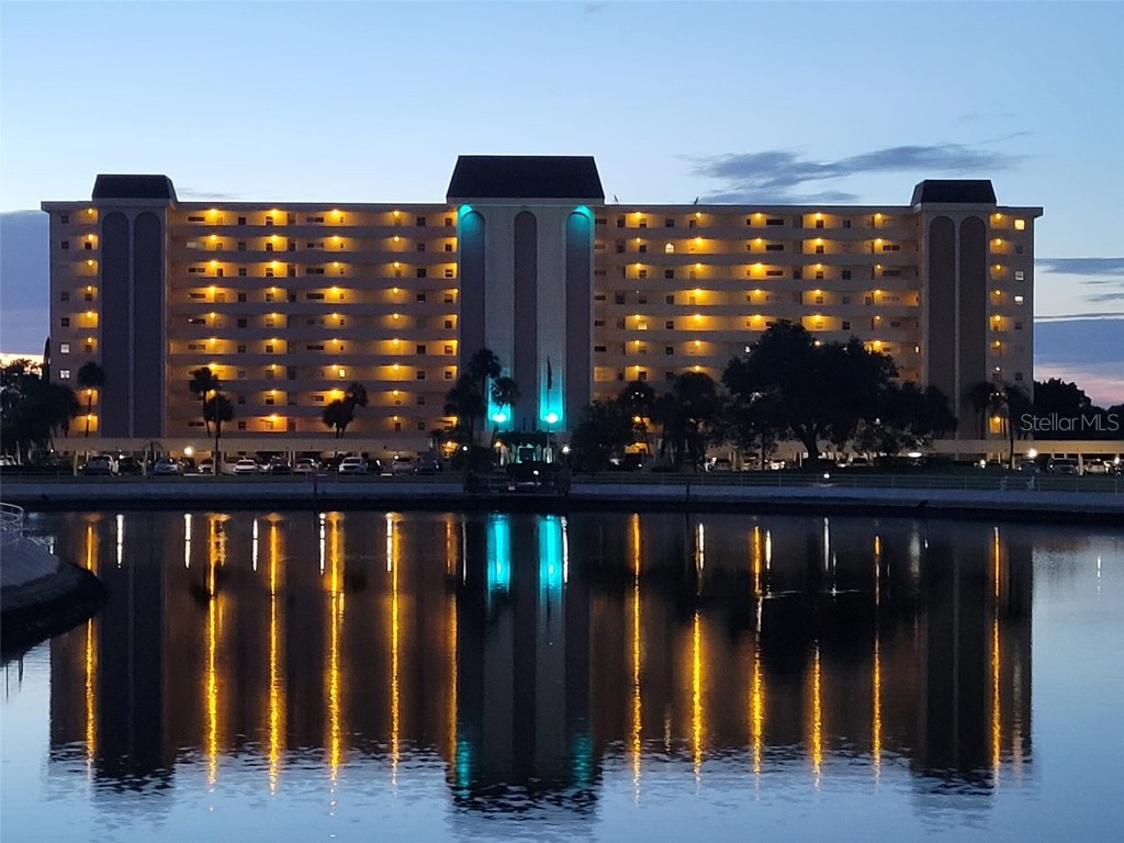 4725 Cove Circle #202 Saint Petersburg FL 33708 - BOCA CIEGA U8204165 image1