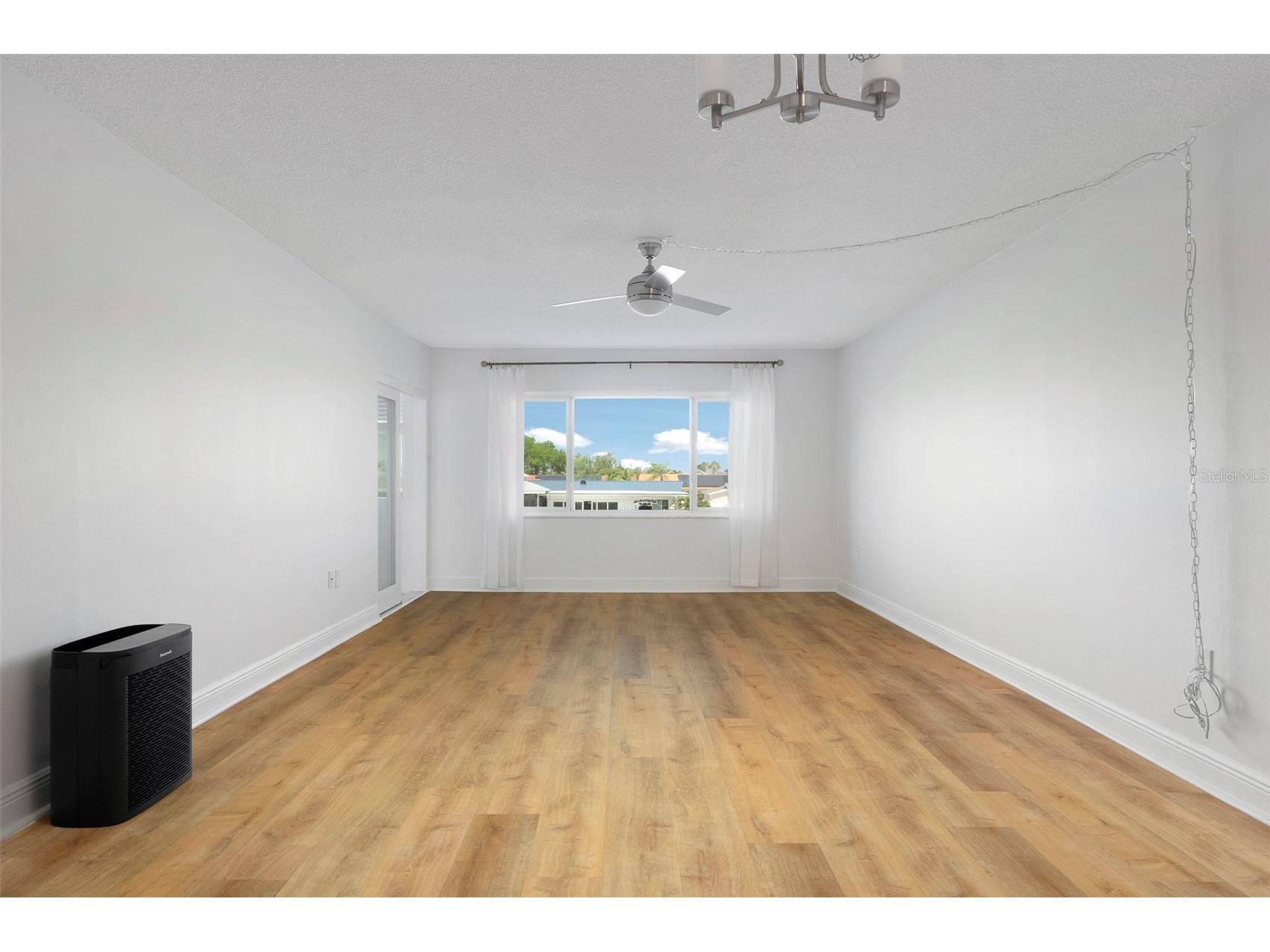 4725 Cove Circle #207 Saint Petersburg FL 33708 - BOCA CEIGA BAY TB8488203 image2