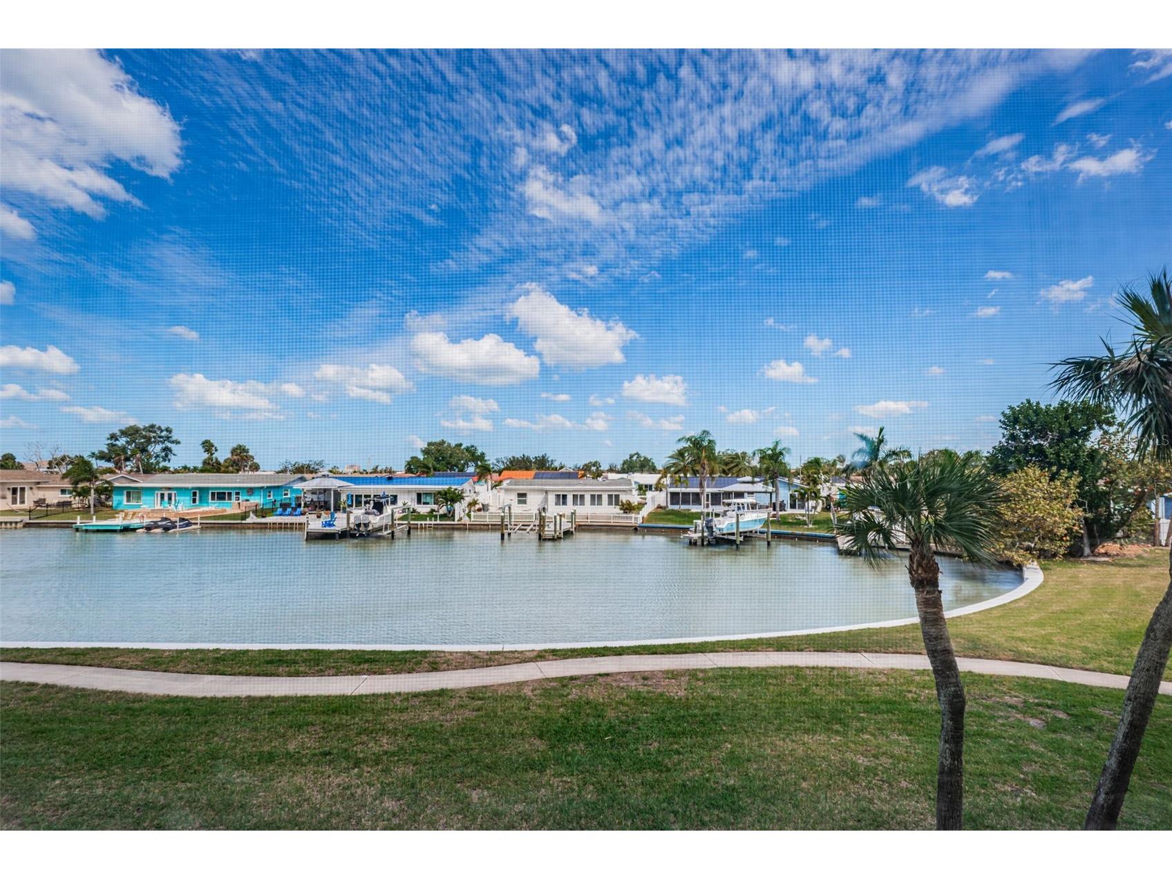 4725 Cove Circle #210 Saint Petersburg FL 33708 - BOCA CIEGA TB8501115 image25
