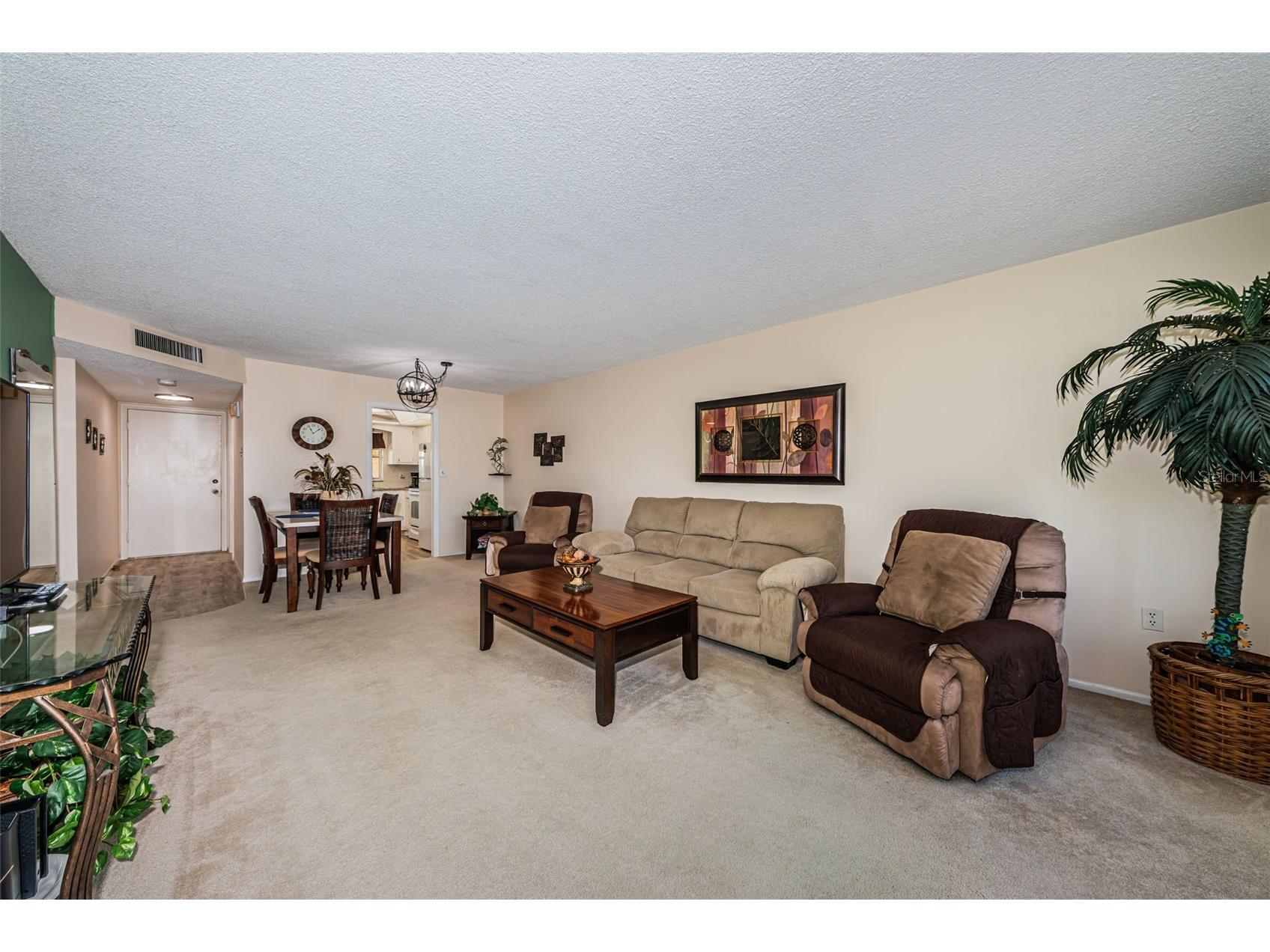4725 Cove Circle #210 Saint Petersburg FL 33708 - BOCA CIEGA TB8501115 image3