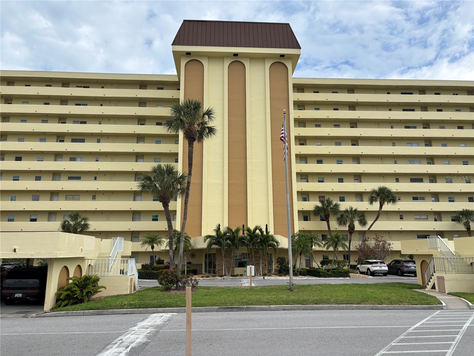 4725 Cove Circle #405 Saint Petersburg FL 33708 TB8509441 image1