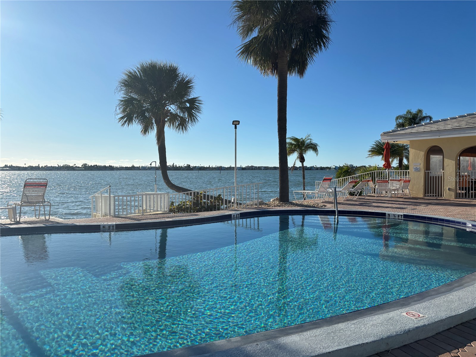 4725 Cove Circle #405 Saint Petersburg FL 33708 TB8509441 image17