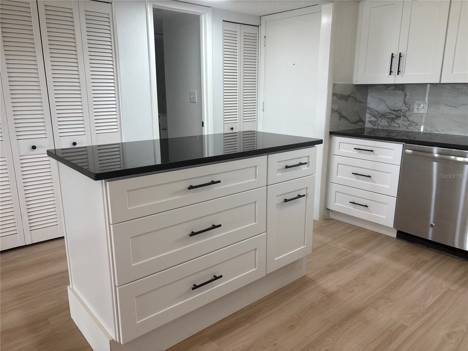 4725 Cove Circle #405 Saint Petersburg FL 33708 TB8509441 image6