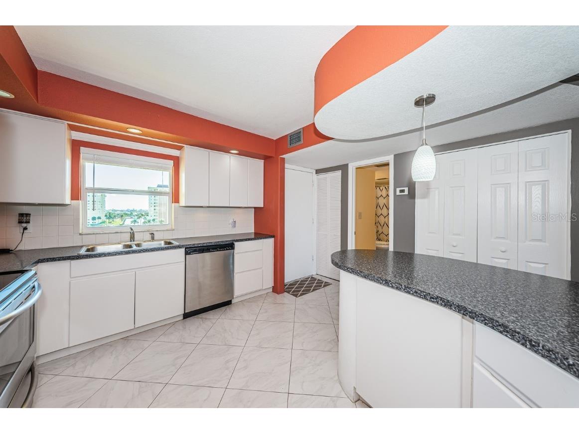 4725 Cove Circle #604 Saint Petersburg FL 33708 - BOCA CIEGA BAY TB8440398 image8