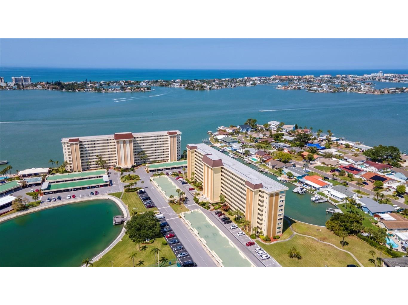 4725 Cove Circle #804 Saint Petersburg FL 33708 - BOCA CEIGA BAY TB8449585 image1