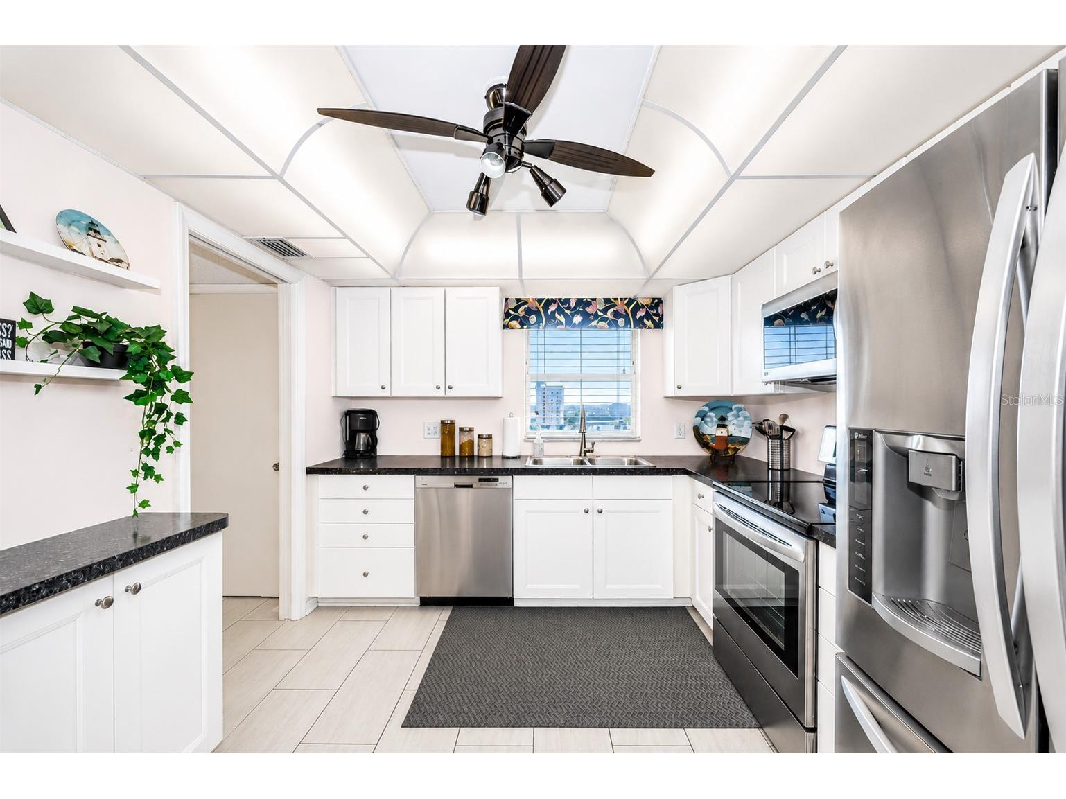 4725 Cove Circle #808 Saint Petersburg FL 33708 - BOCA CIEGA BAY TB8462437 image2