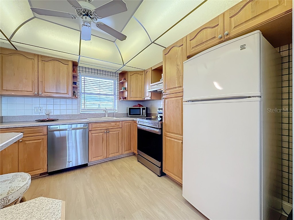 4725 Cove Circle #810 Saint Petersburg FL 33708 TB8444426 image16