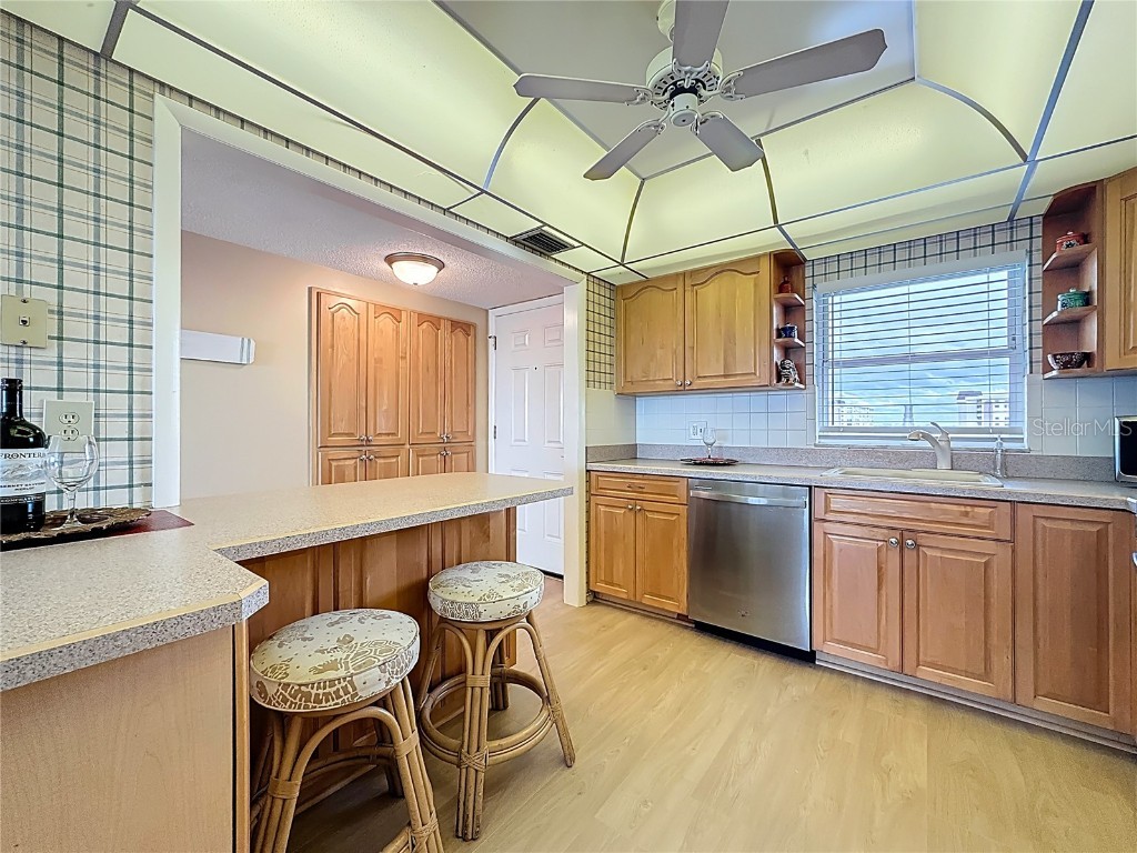 4725 Cove Circle #810 Saint Petersburg FL 33708 TB8444426 image17