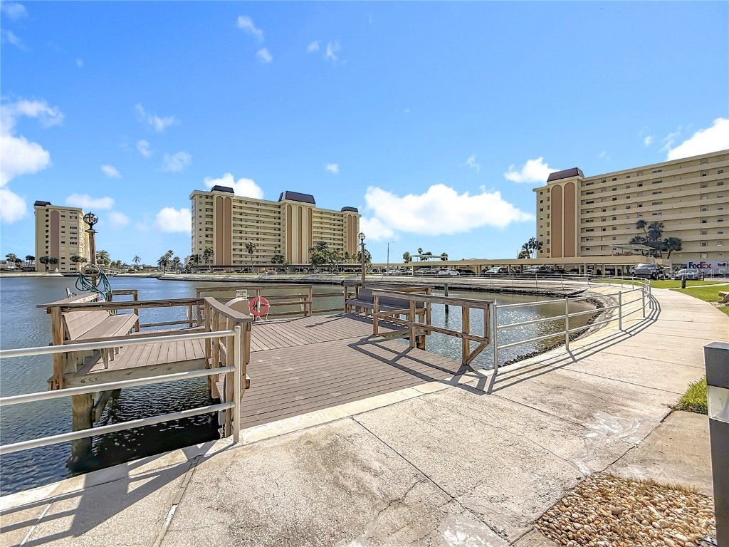 4725 Cove Circle #810 Saint Petersburg FL 33708 TB8444426 image56