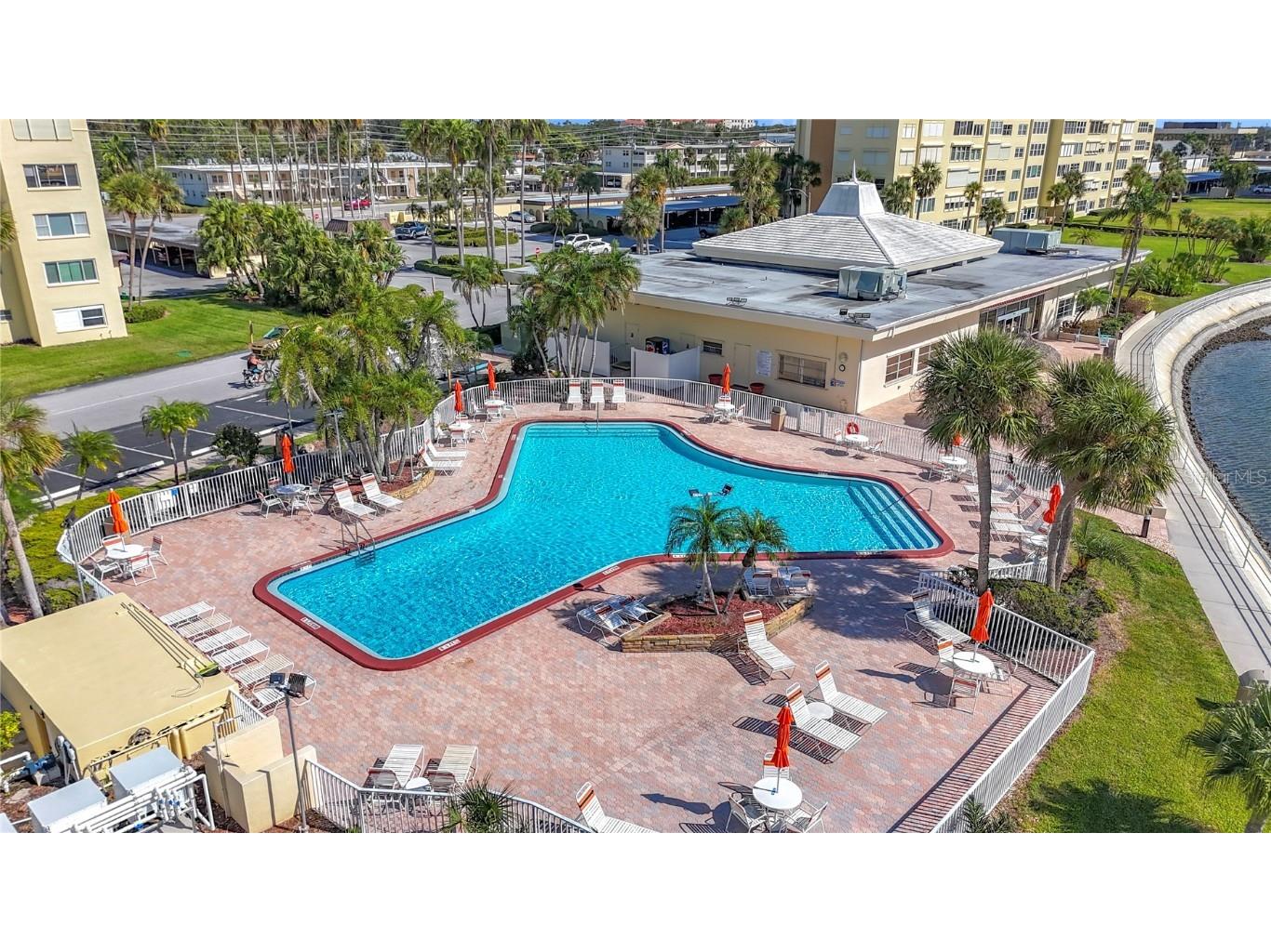 4725 Cove Circle #810 Saint Petersburg FL 33708 TB8444426 image62