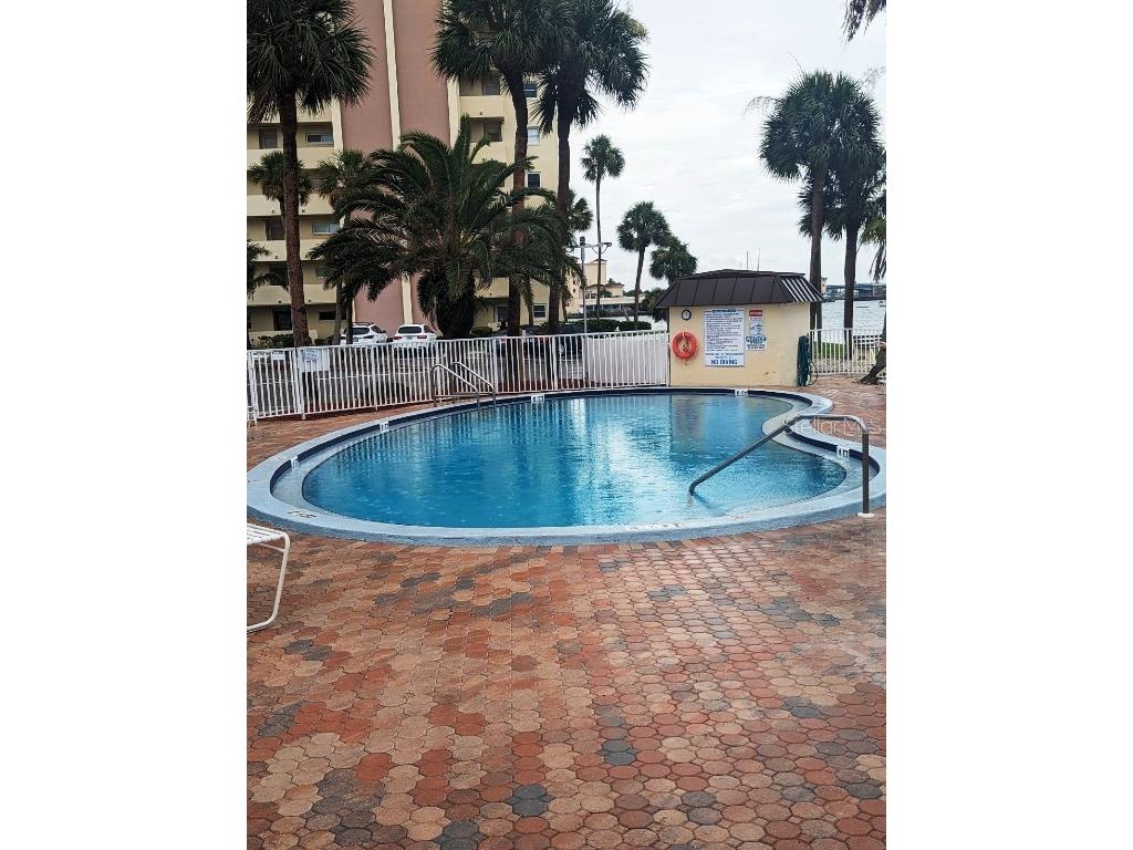 4725 Cove Circle #810 Saint Petersburg FL 33708 TB8444426 image66