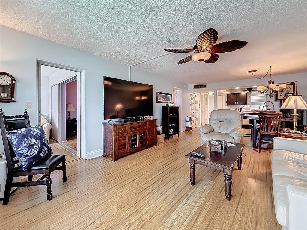 4725 Cove Circle #908 Saint Petersburg FL 33708 TB8391570 image22