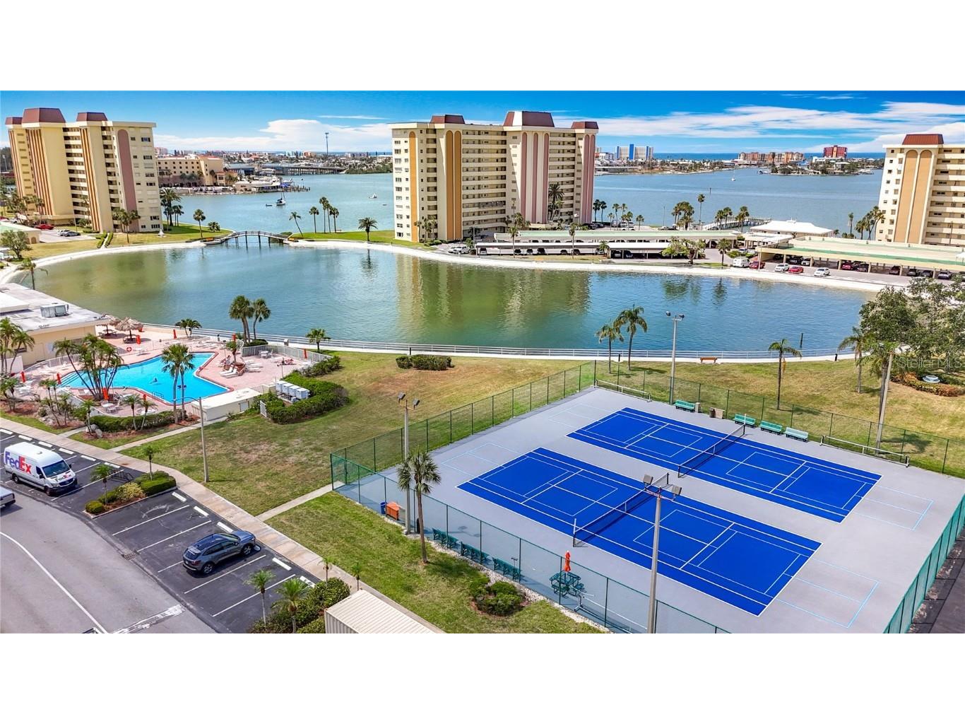 4725 Cove Circle #908 Saint Petersburg FL 33708 TB8391570 image40