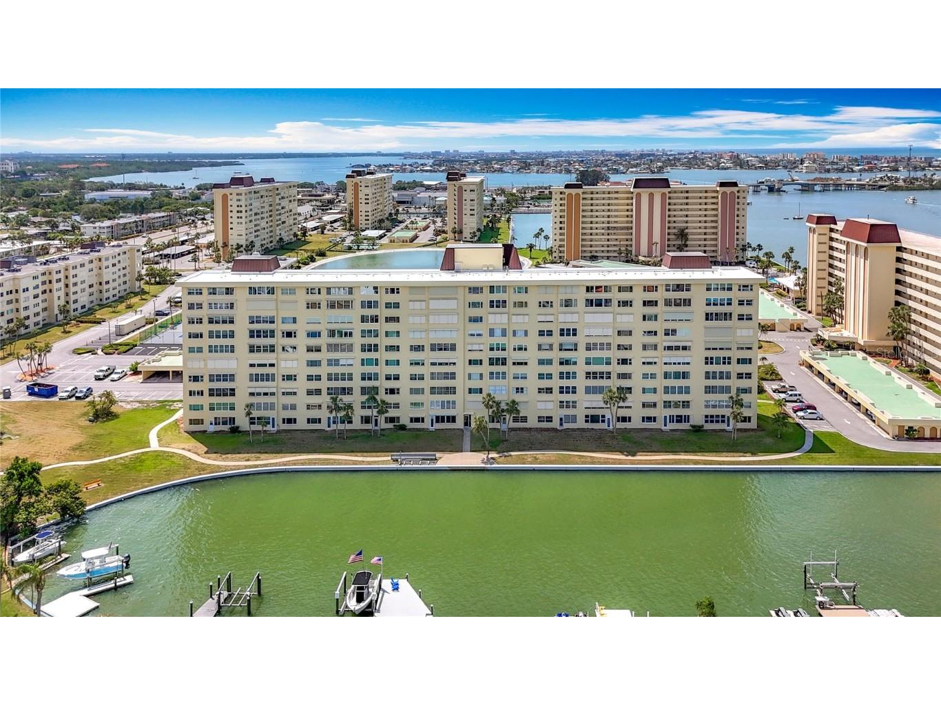 4725 Cove Circle #908 Saint Petersburg FL 33708 TB8391570 image44